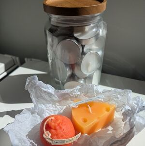 32-Pc Candle Bundle: Tea Lights in Glass Jar & Novelty Orange + Cheese